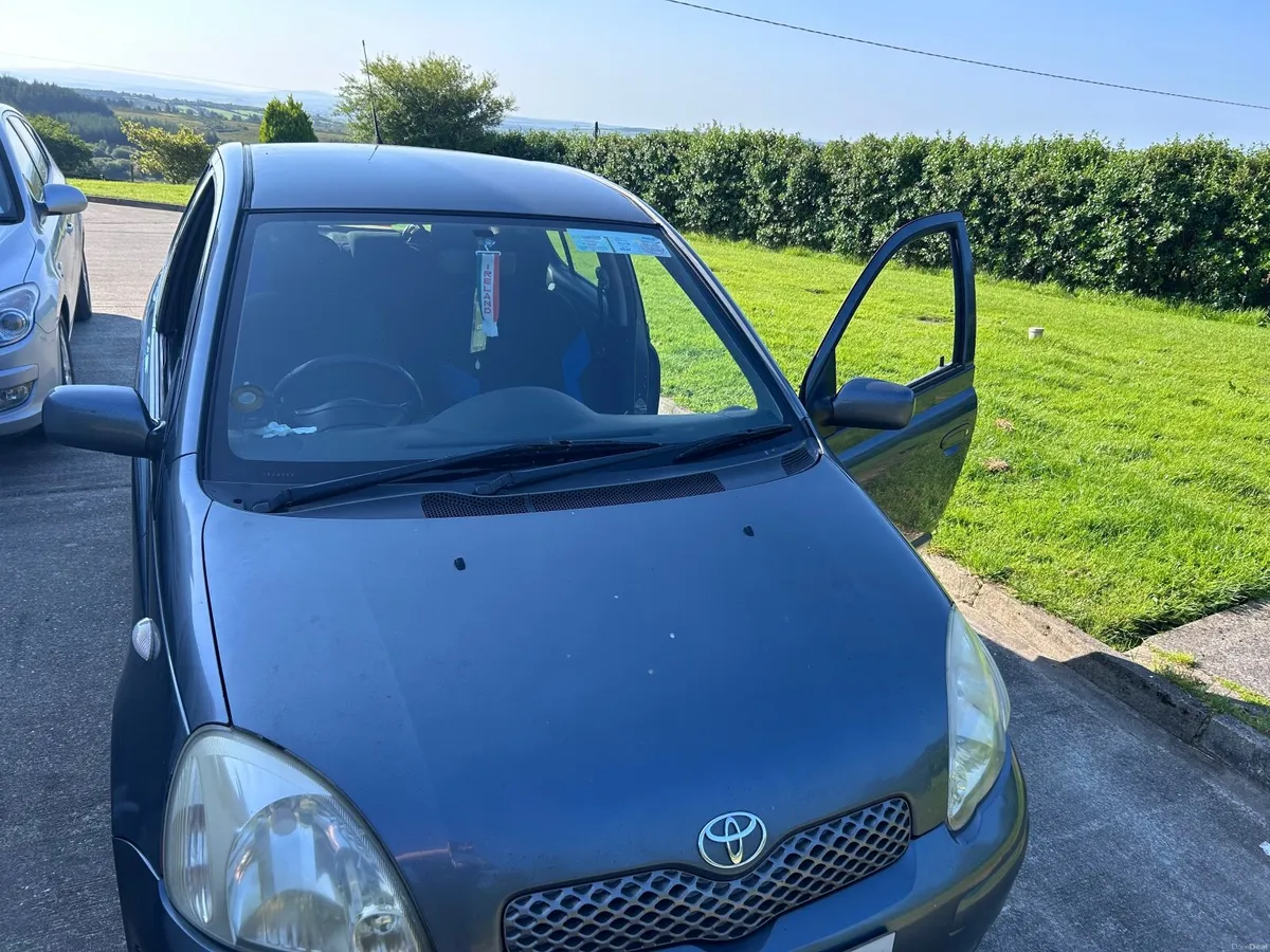 Toyota Yaris 2005 - Image 3