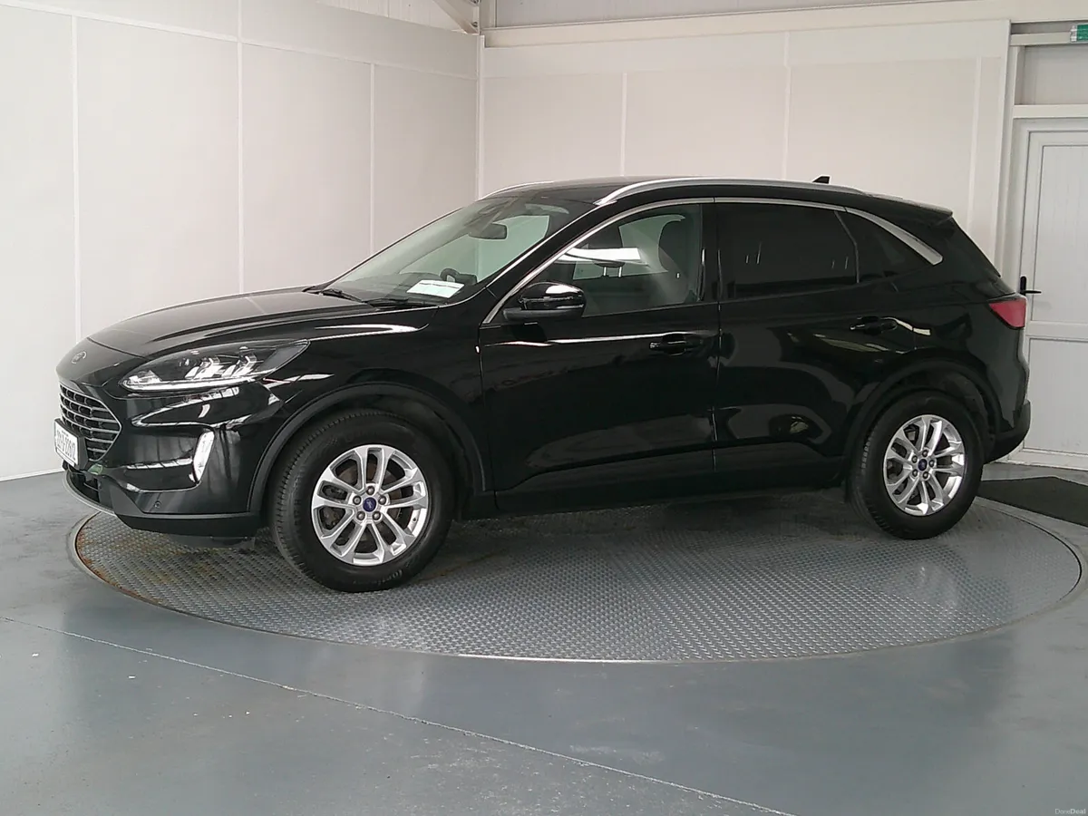 Ford Kuga 2022 - Image 3