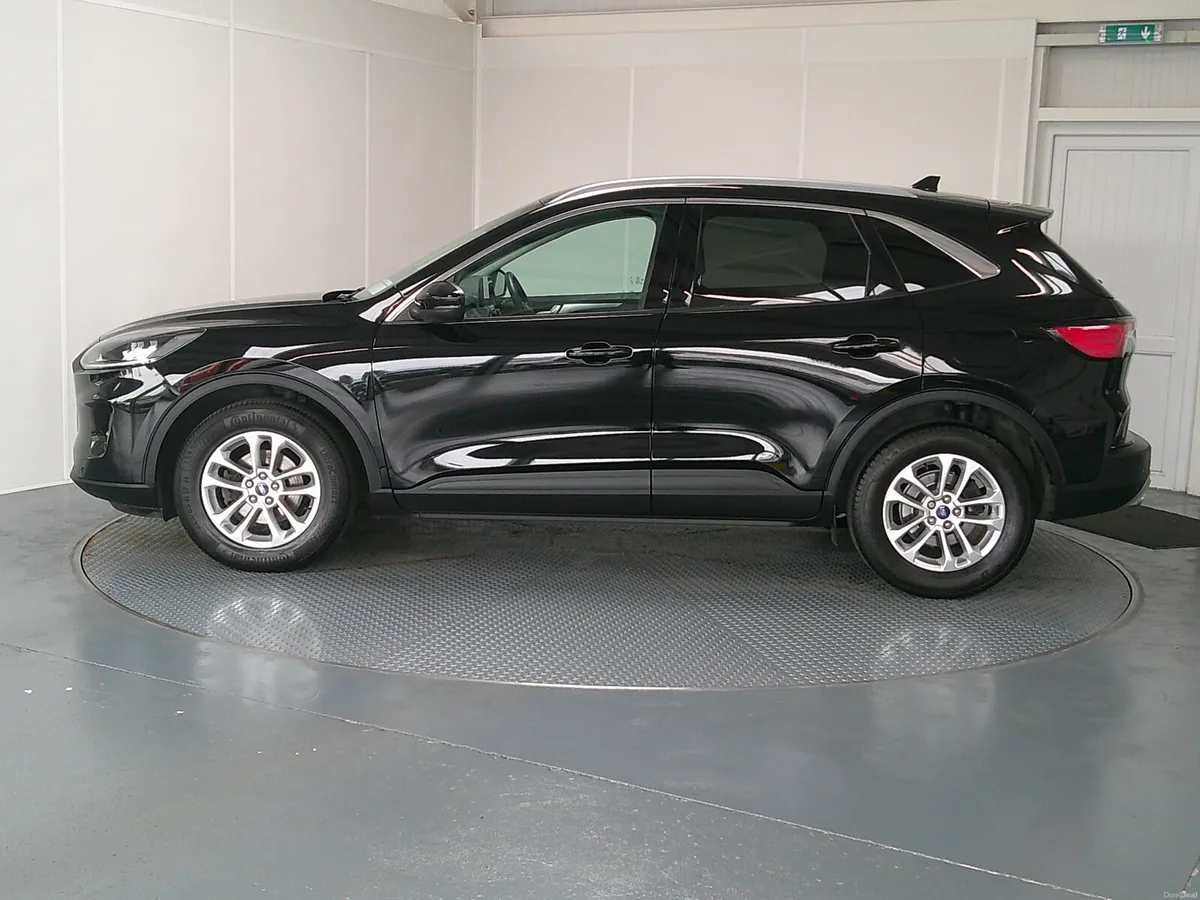 Ford Kuga 2022 - Image 4