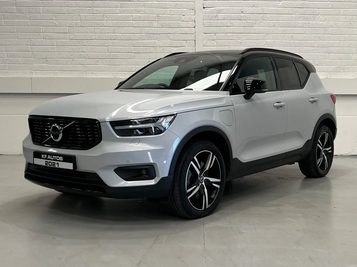 Volvo XC40 R Design T4 Recharge PHEV 211bhp Auto - Image 1