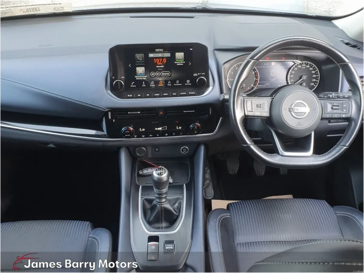 Nissan Qashqai 1.3 PET MILD HYBRID SV PREMIUM // - Image 2