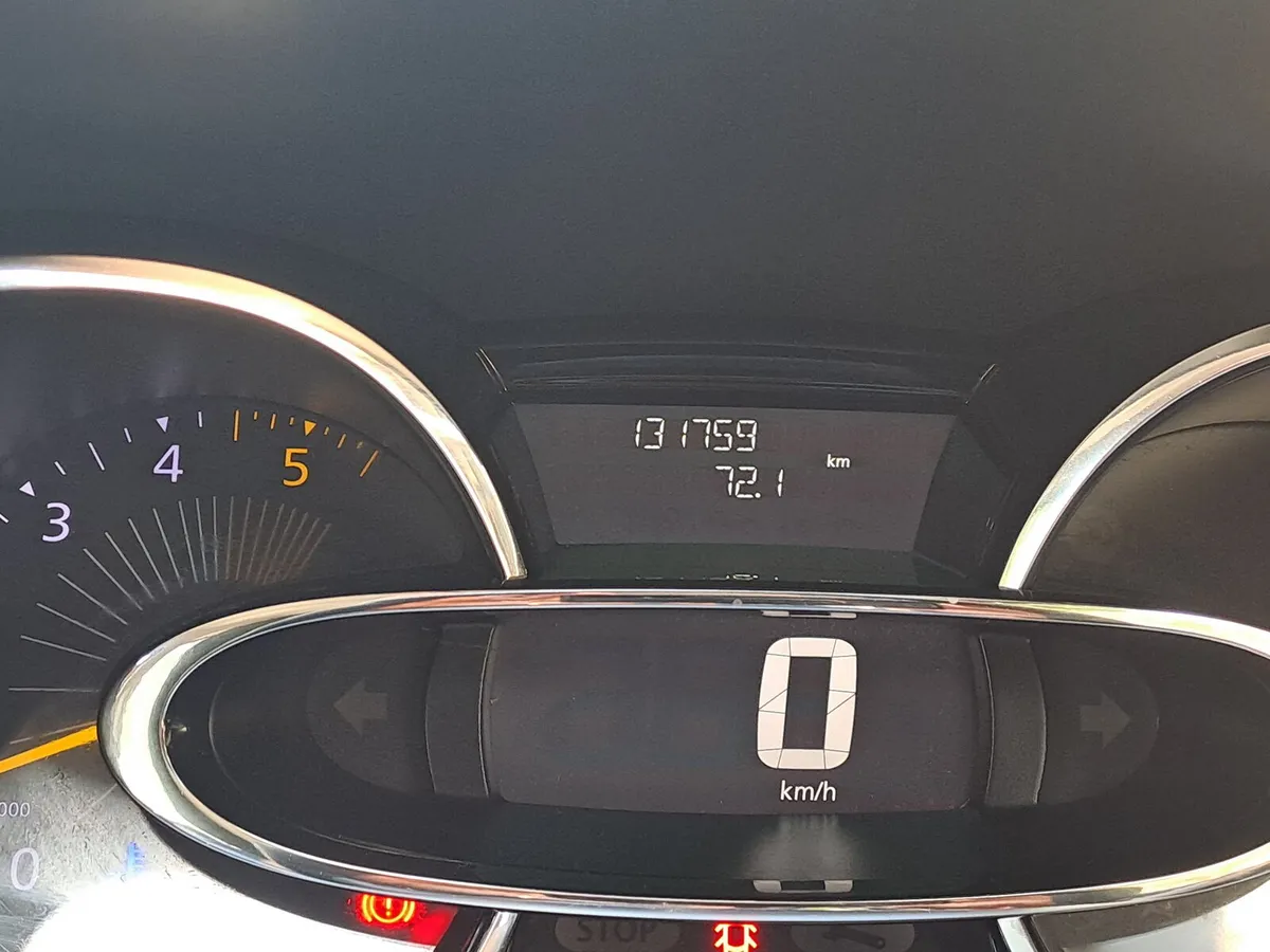 Renault Clio 2015 - Image 6