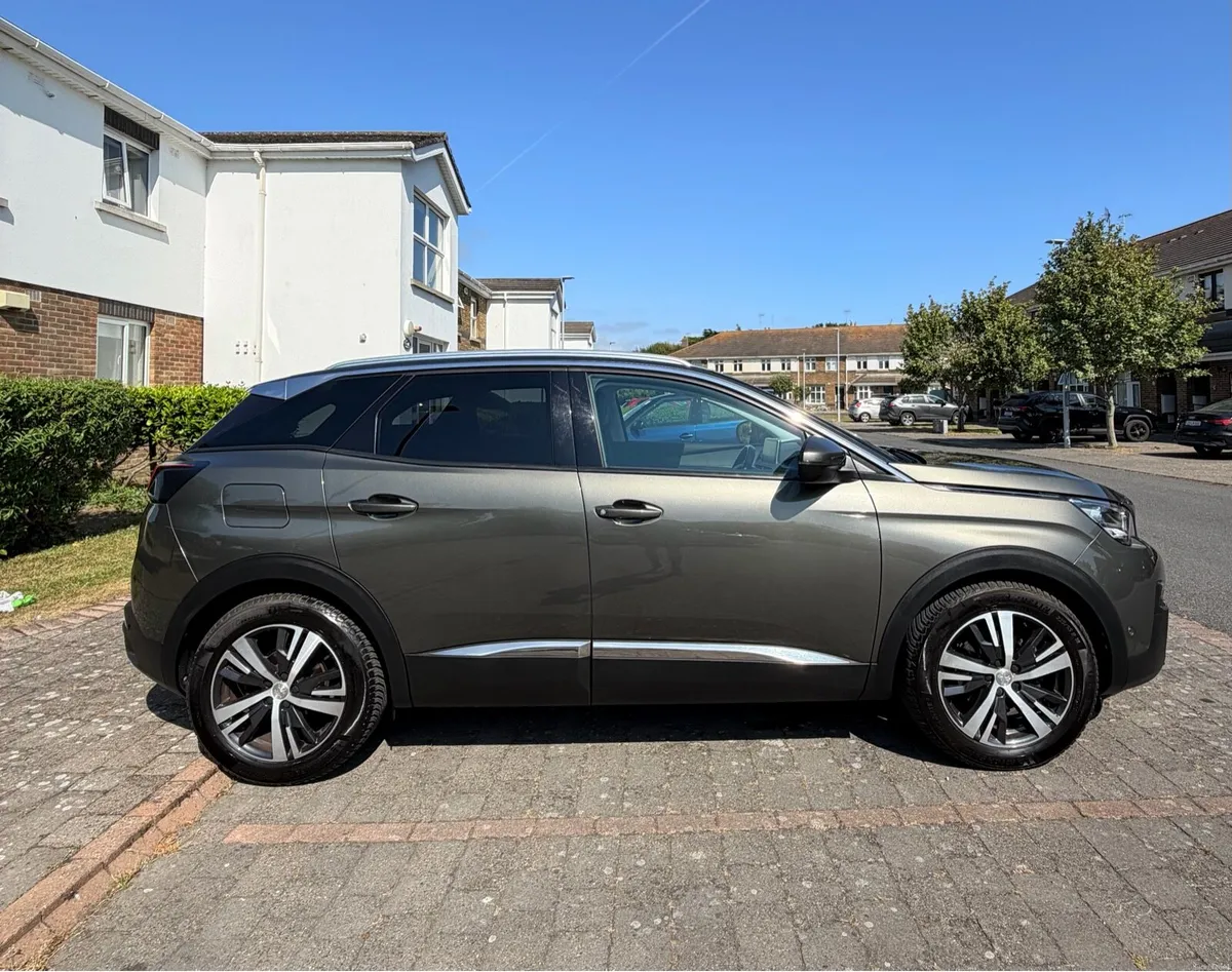 2017 Peugeot 3008 Allure 1.2 PureTech - Image 4