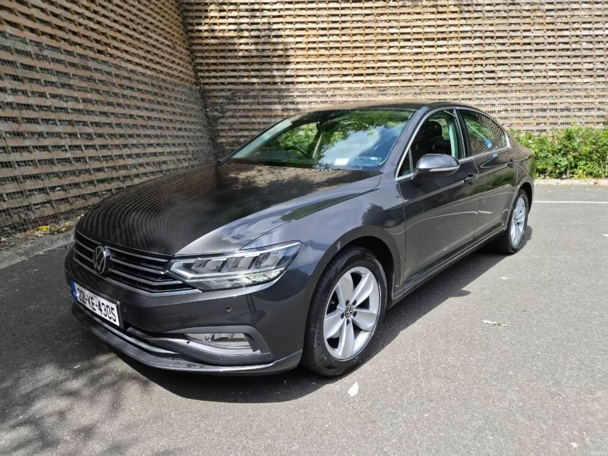 2022 Volskwagen Passat 2.0 Diesel - Image 1