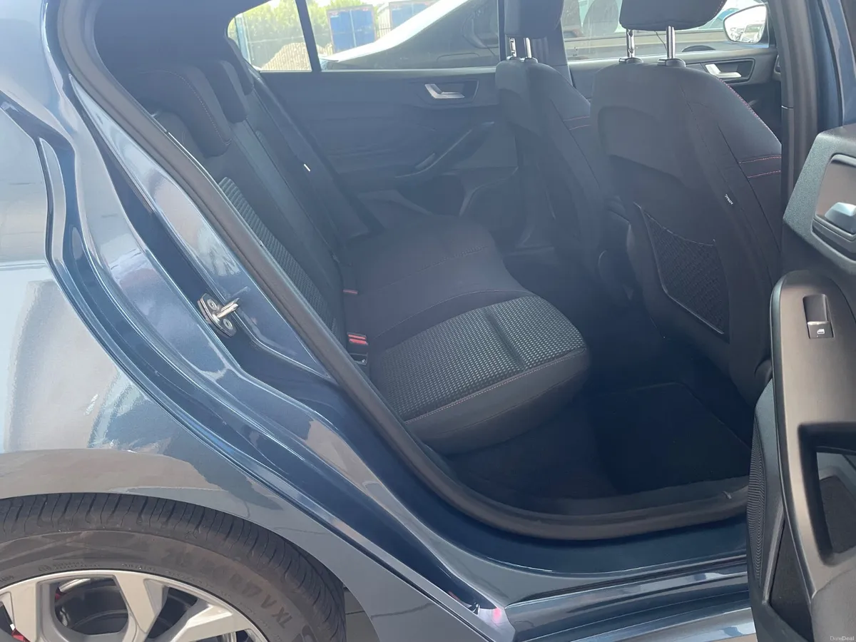 Ford Focus 2025 - Image 4