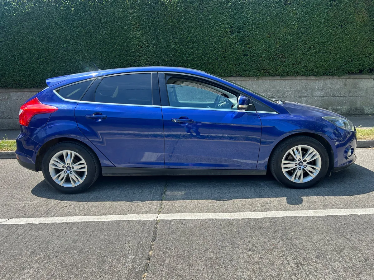 2014 FORD FOCUS PETROL READ ADVERTISEMENT - Image 4