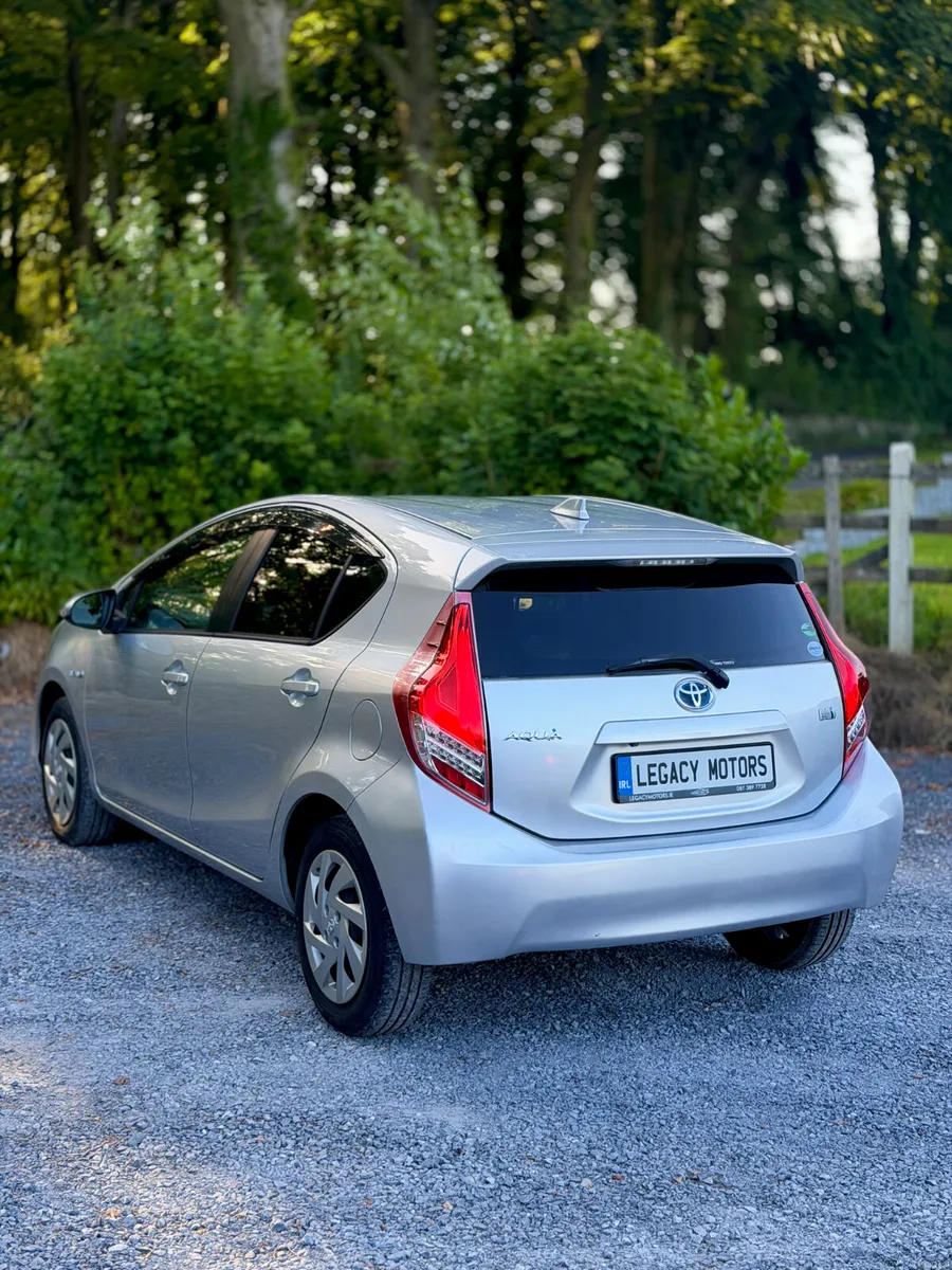 Toyota Aqua | 2015 | 78,000 KM | AUTO HYBRID - Image 6
