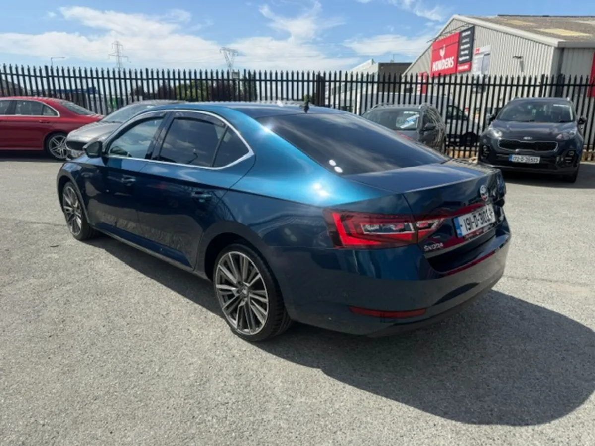 Skoda Superb 2019 LOW KM'S TOP SPEC STYLE - Image 6