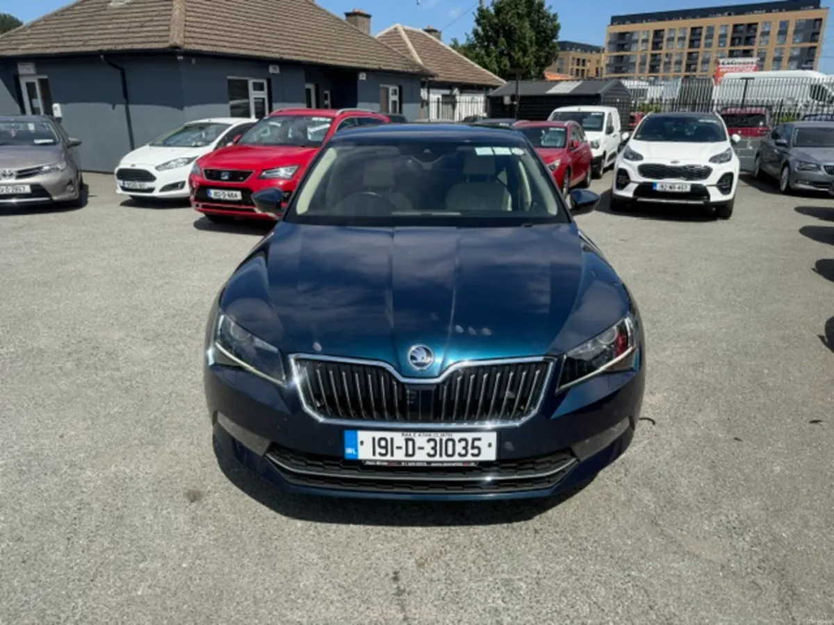 Skoda Superb 2019 LOW KM'S TOP SPEC STYLE - Image 3