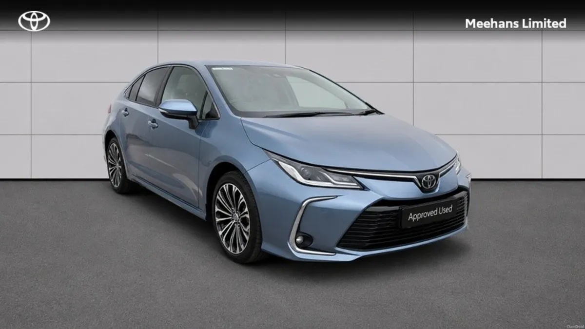 Toyota Corolla COROLLA LUNA SPORT SALOON - Image 1
