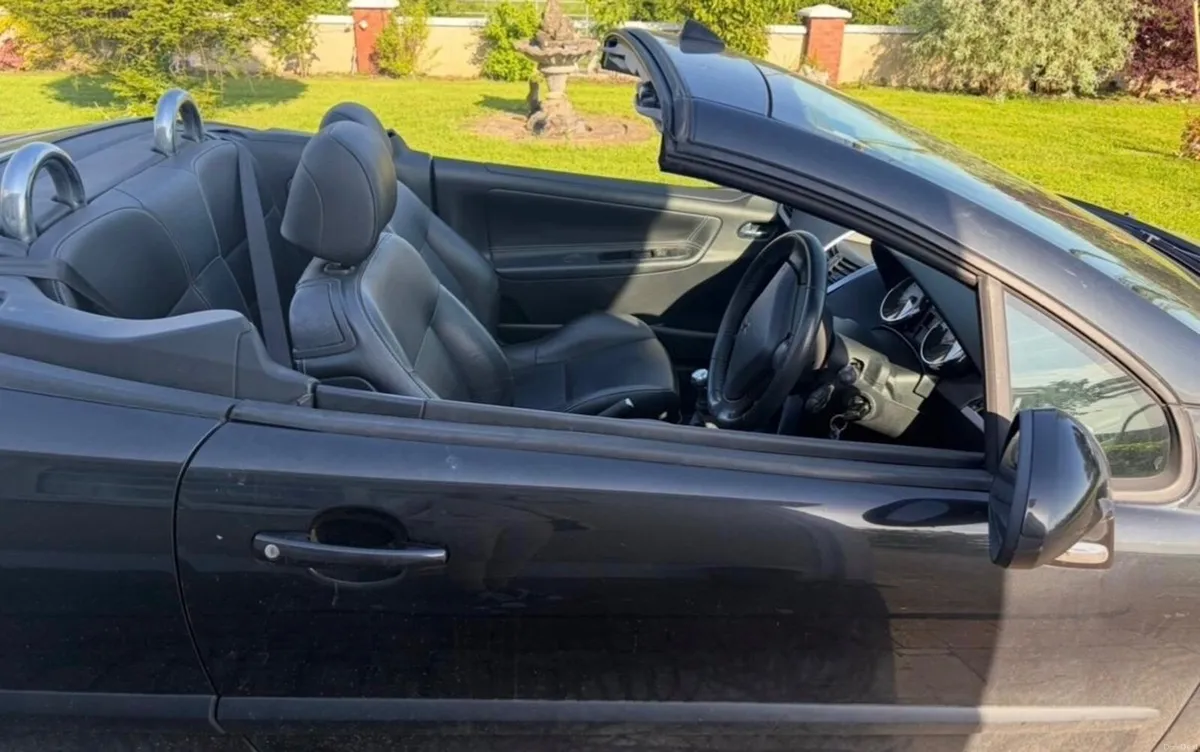 Peugeot 207 Convertible  2008 - Image 2