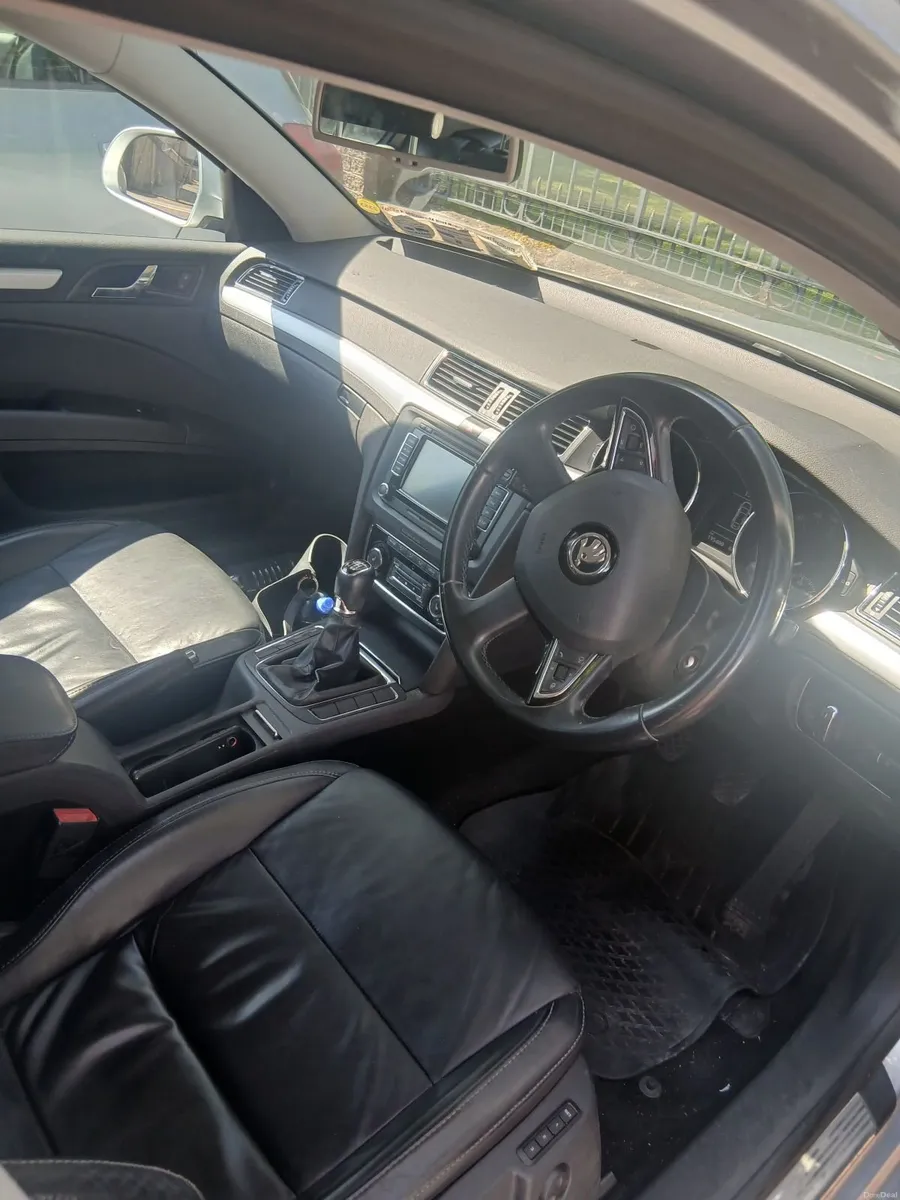 Skoda Superb 1.6 TDI Greenline Low Mileage - Image 2