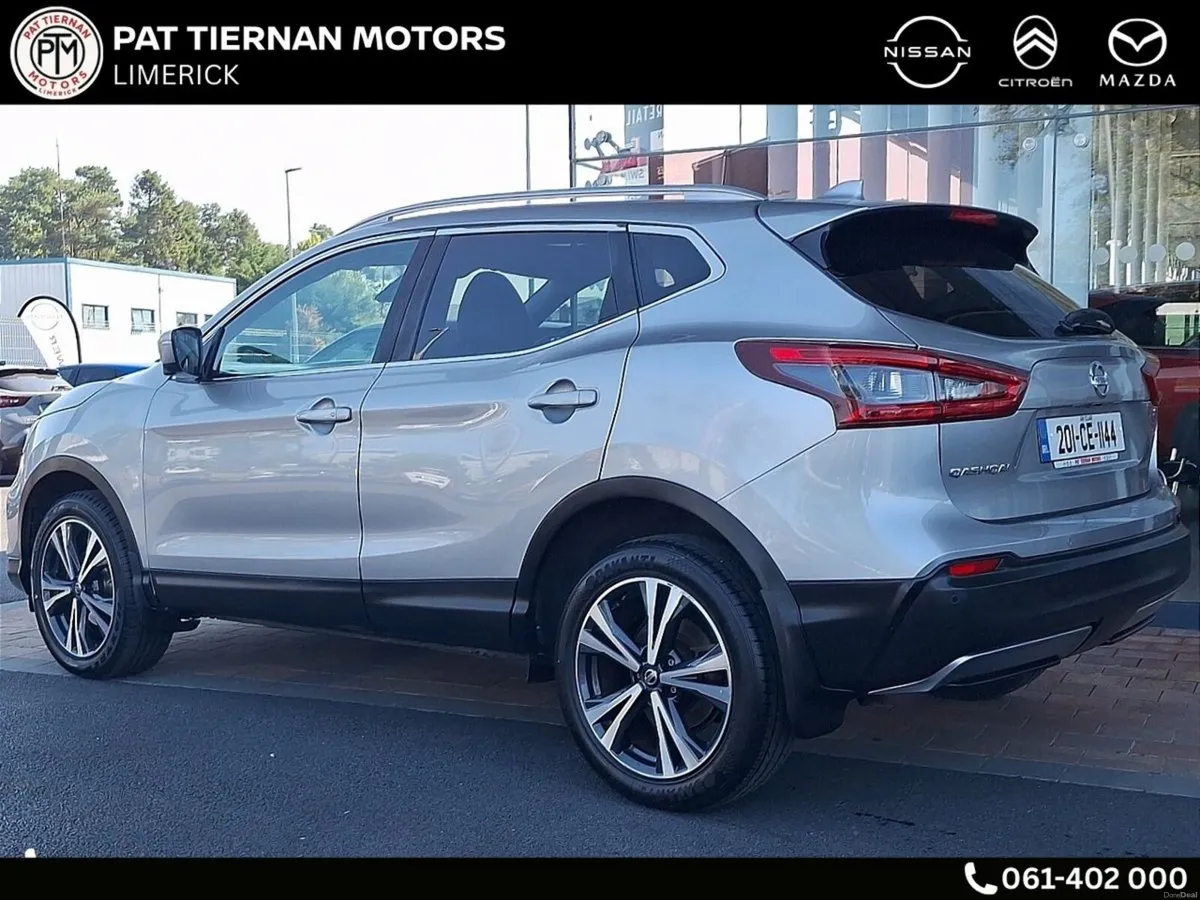 Nissan Qashqai 1.3 PET SV Premium + Leather seats - Image 2