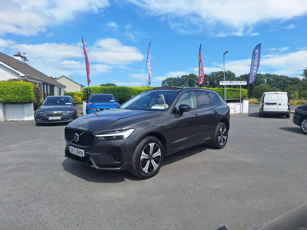 Volvo XC60 Plus Dark PHEV *Sunroof/Top Spec - Image 2