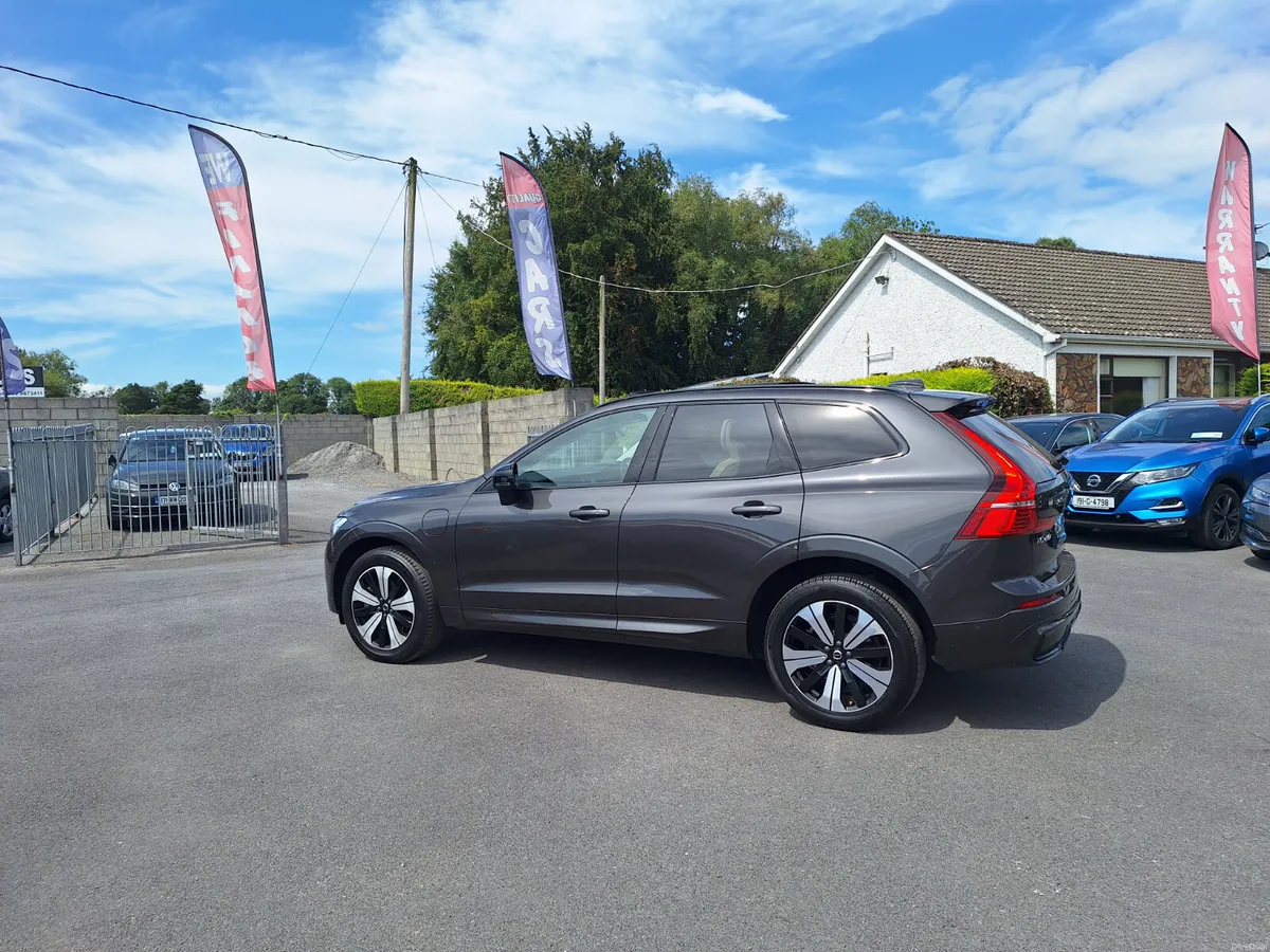Volvo XC60 Plus Dark PHEV *Sunroof/Top Spec - Image 4