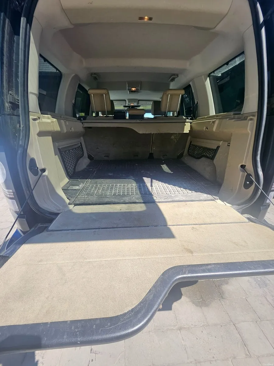 Land Rover Discovery 2015- COMMERCIAL - Image 1