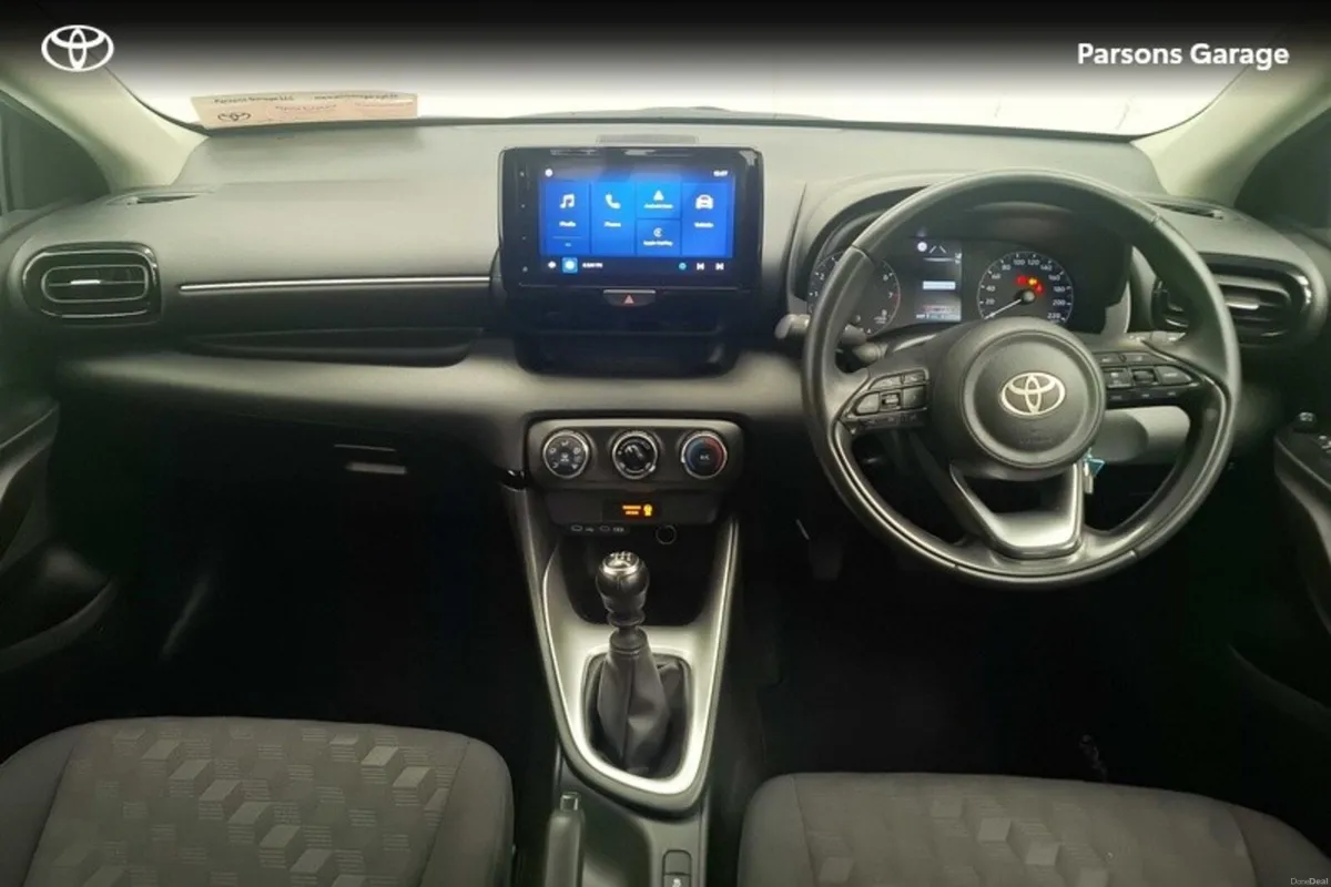 Toyota Yaris YARIS 1.5 LUNA - Image 6