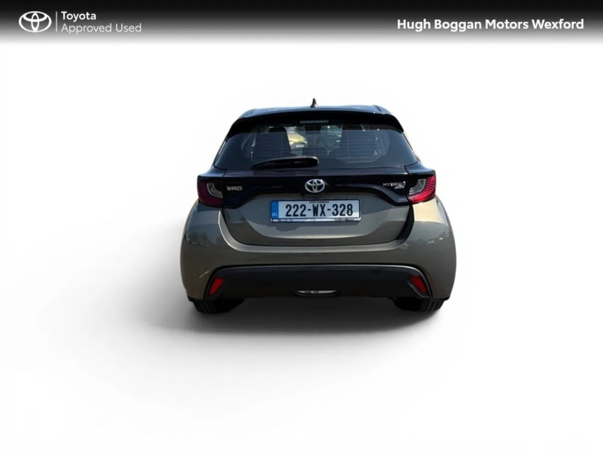 Toyota Yaris 1.5 LUNA  AUTOMATIC LOW KILOMETRES!! - Image 4