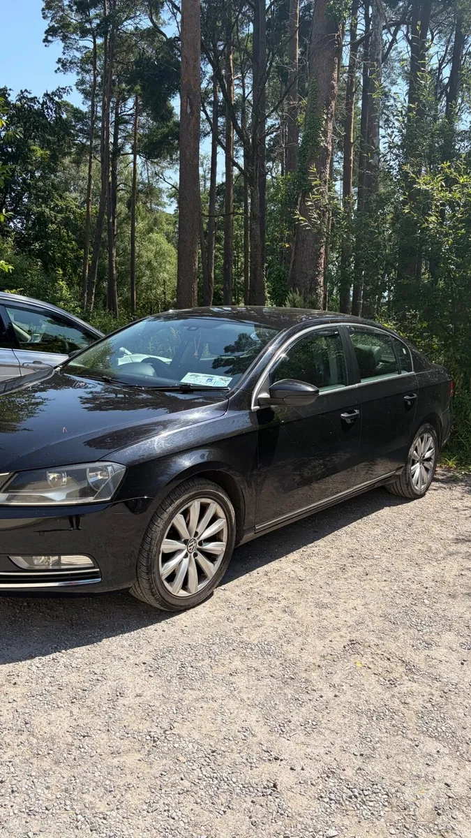 Volkswagen Passat 2013 - Image 2