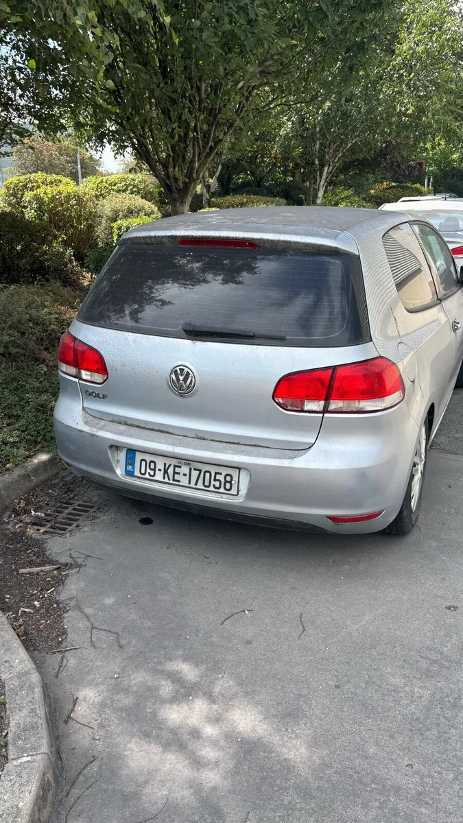 2009 Volkswagen Golf - Image 4
