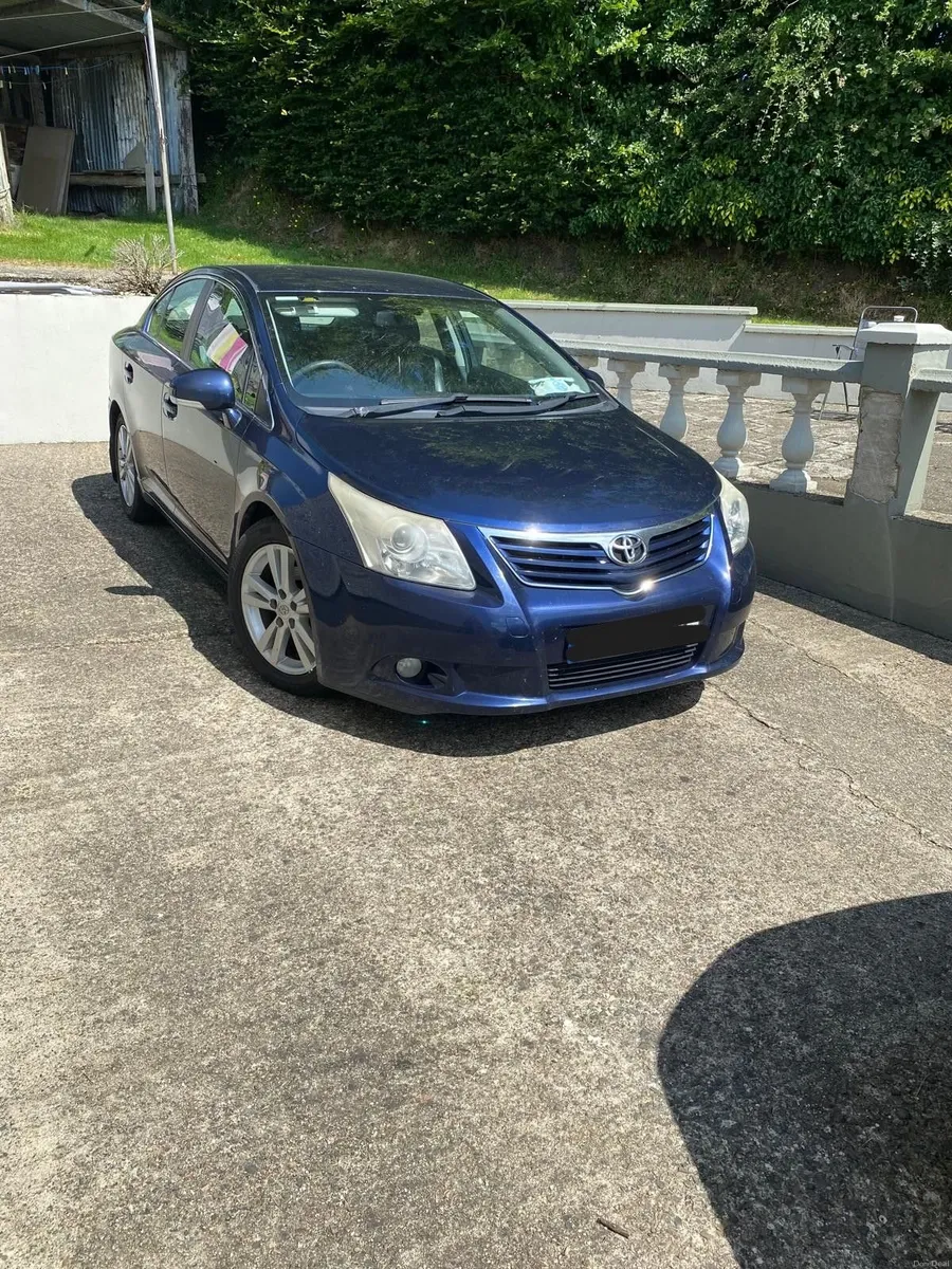 Toyota Avensis 2010 - Image 1