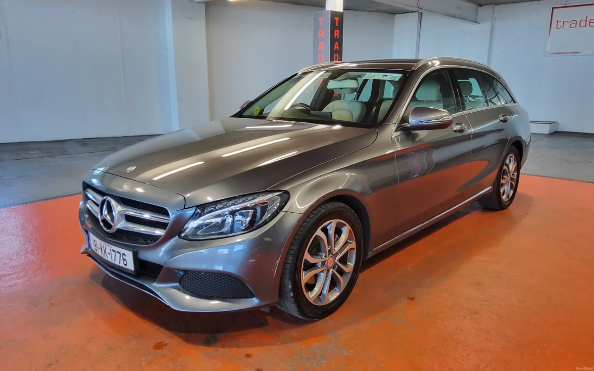 Mercedes-Benz C-Class 2018 - Image 4