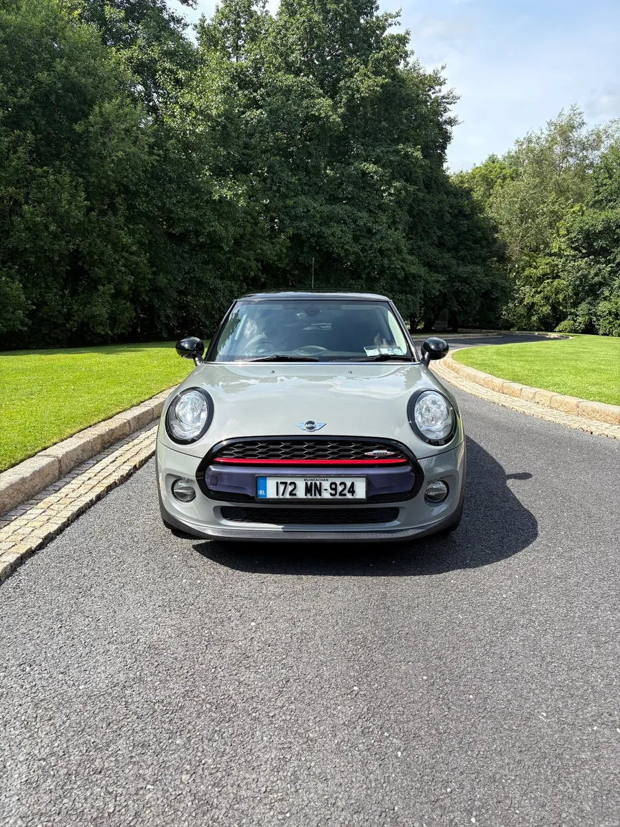 Mini Cooper 2017 - Image 2