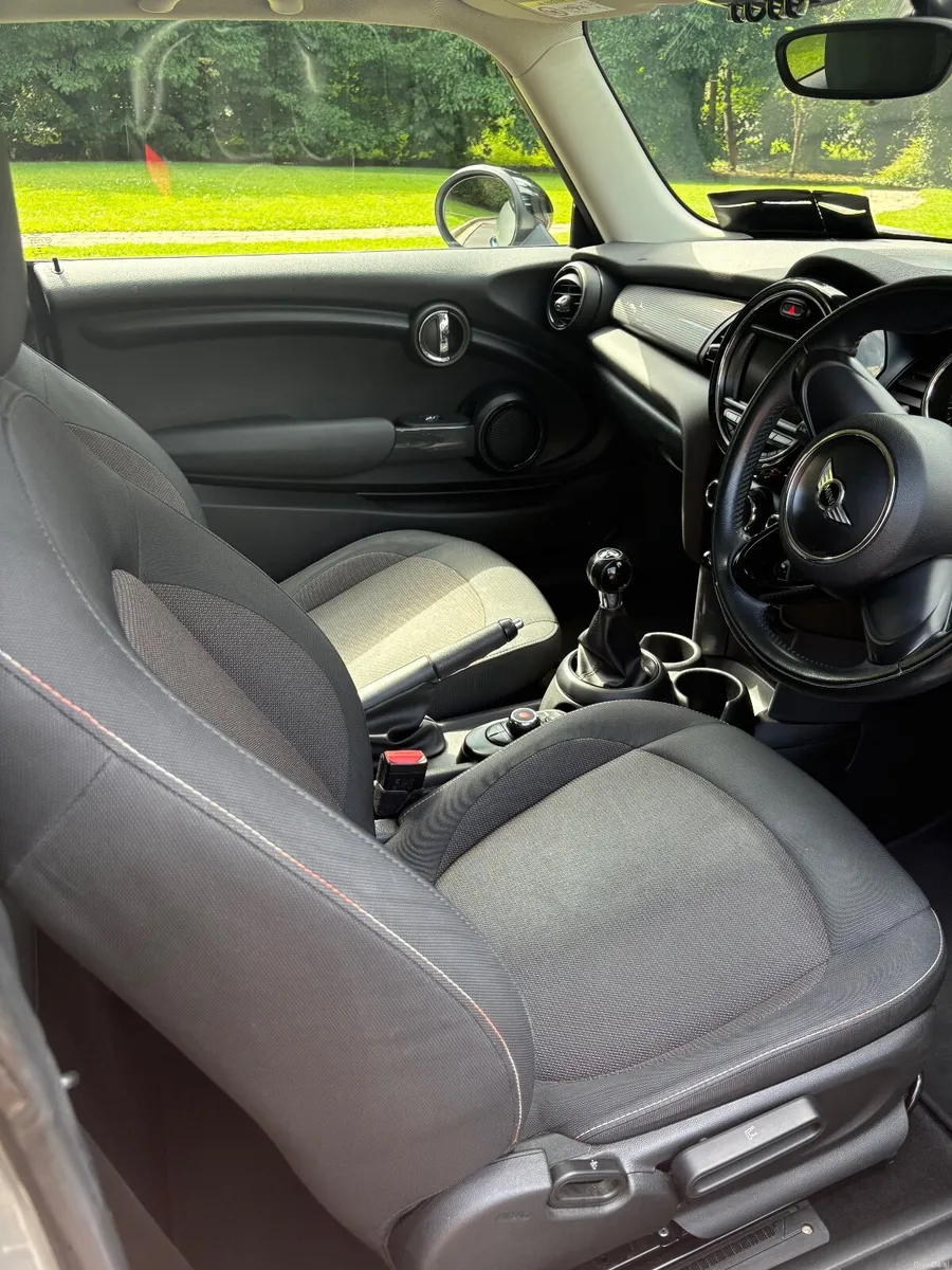 Mini Cooper 2017 - Image 5