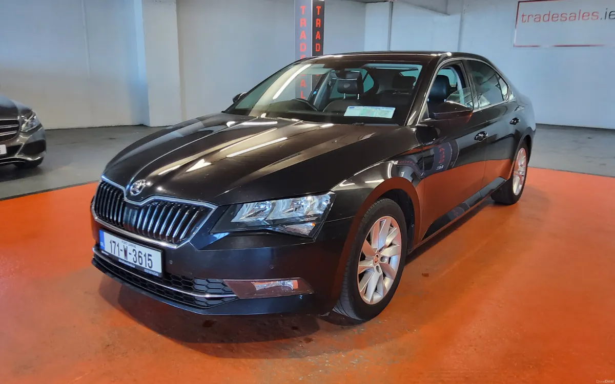 Skoda Superb 2017 - Image 4