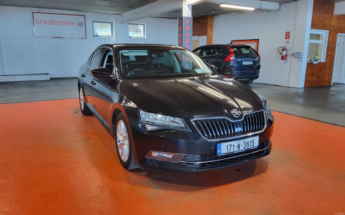 Skoda Superb 2017 - Image 1