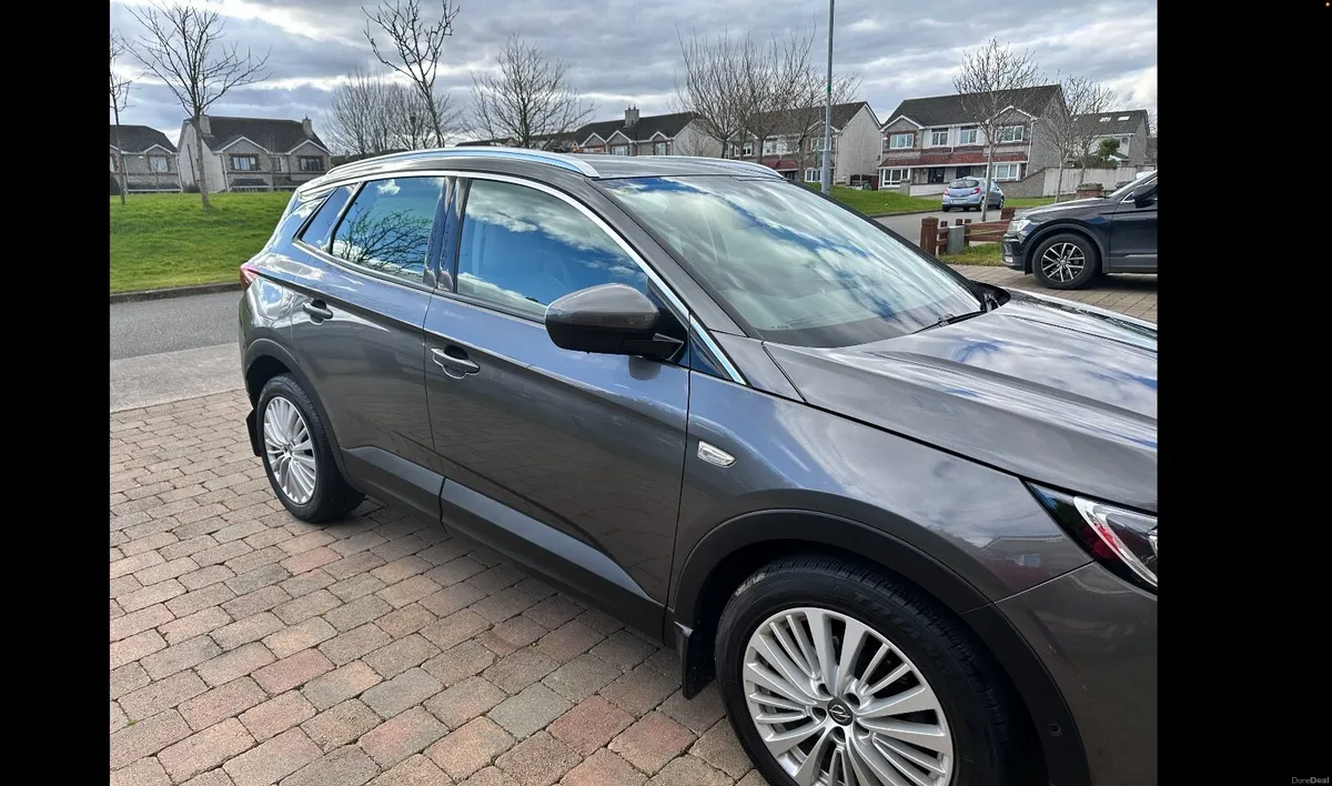Opel Grandland X 2019  1.5 Turbo D 130PS - Image 2