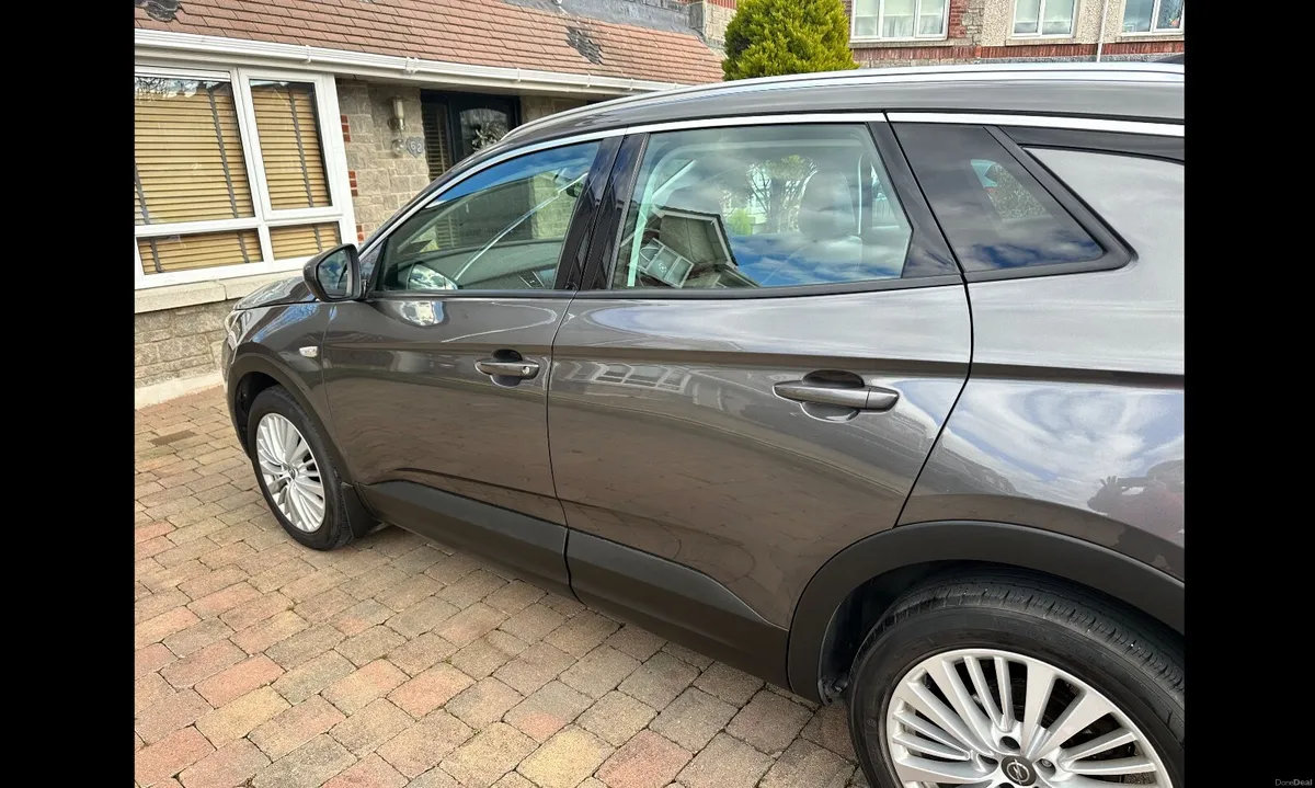 Opel Grandland X 2019  1.5 Turbo D 130PS - Image 5