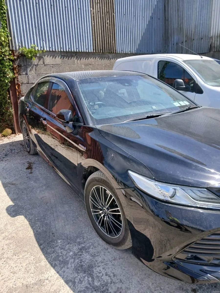Toyota camry 2.5 litre hybrid - Image 2