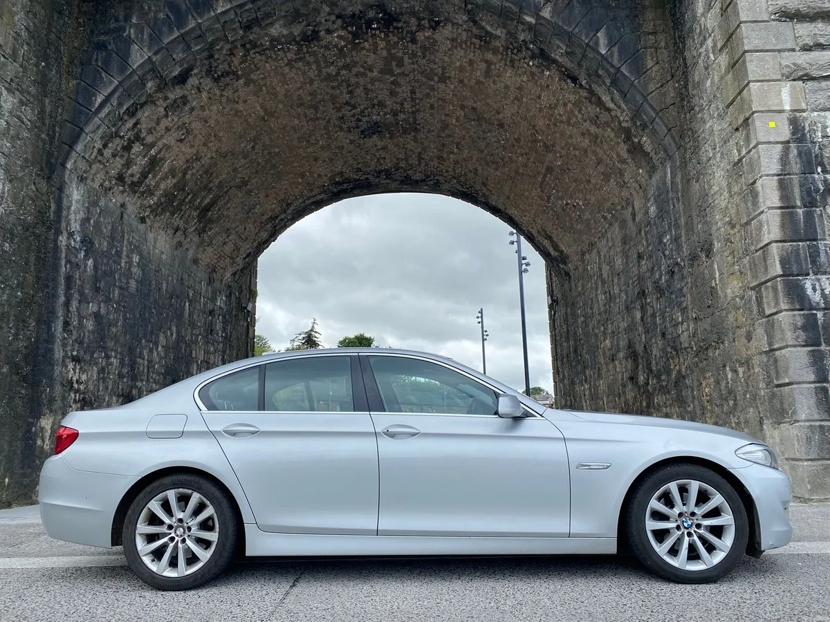 BMW 520d - Image 1