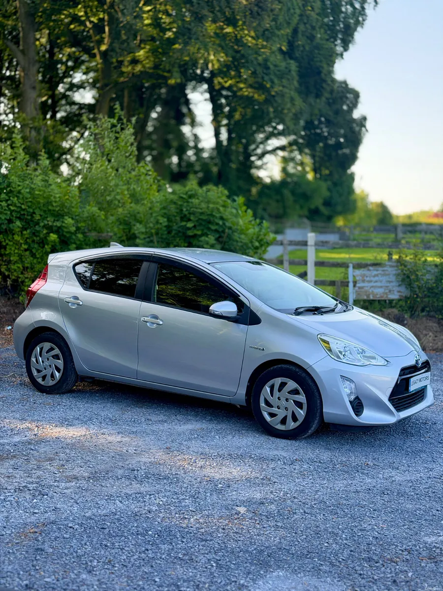 Toyota Aqua | 2015 | 78,000 KM | AUTO HYBRID - Image 4