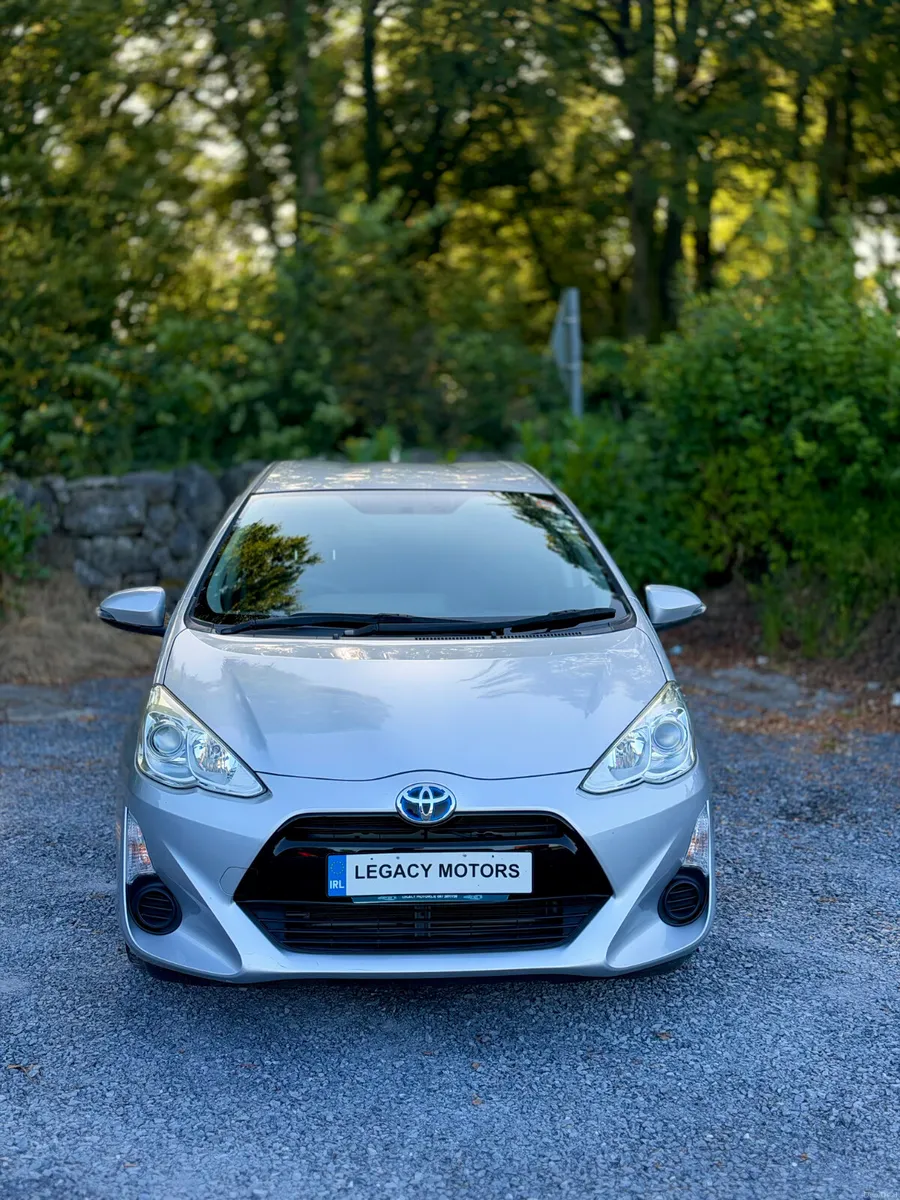Toyota Aqua | 2015 | 78,000 KM | AUTO HYBRID - Image 2