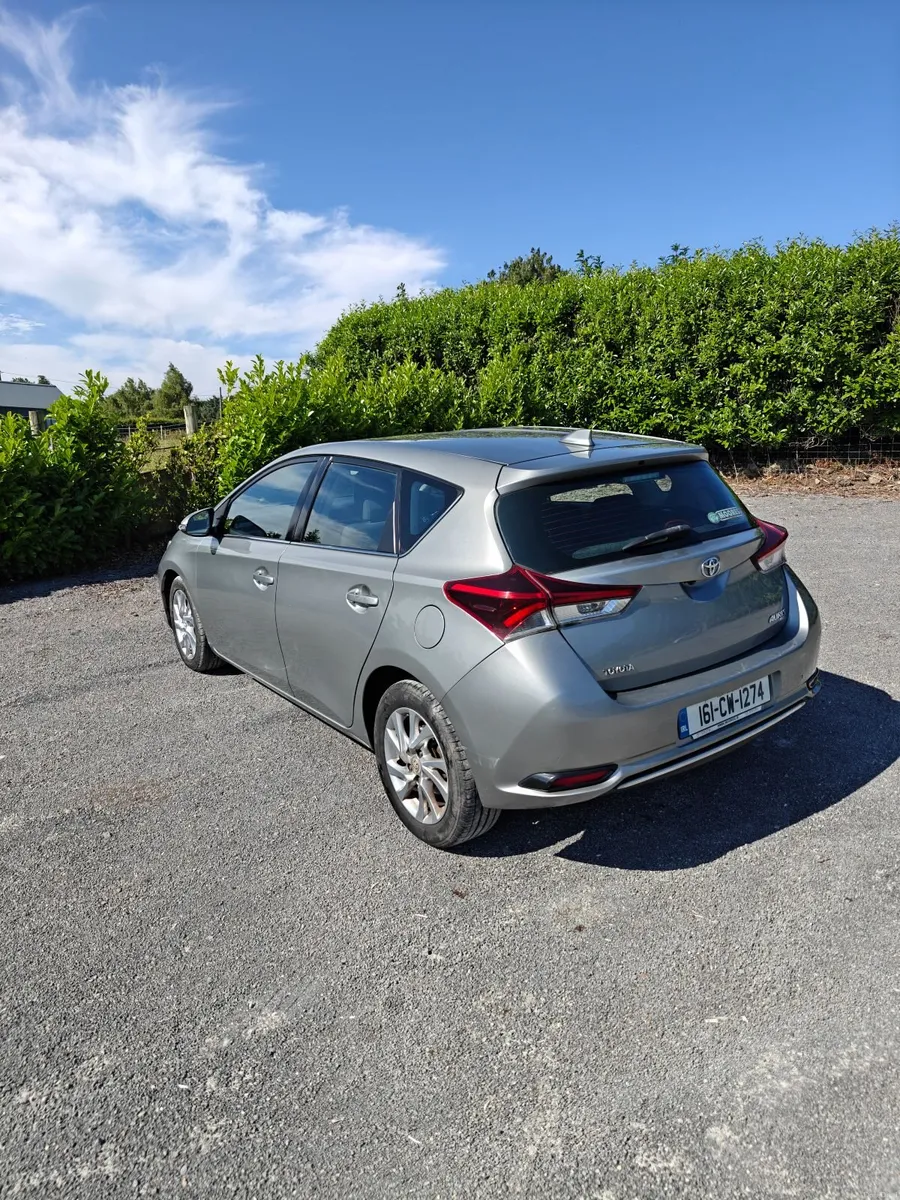 Toyota Auris Full History 2 owners - Image 4