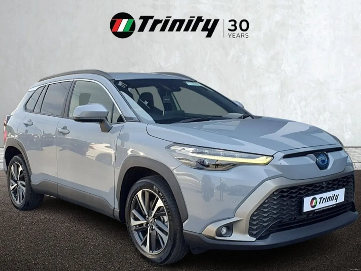 Toyota Corolla Cross ** LOW KMS ** AUTO ** TRINITY - Image 1