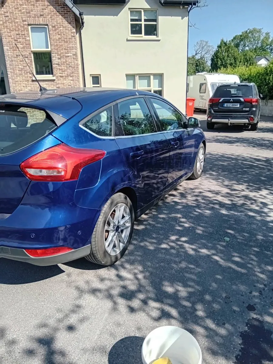 Ford Focus 1.5 tdci ZETEC - Image 5
