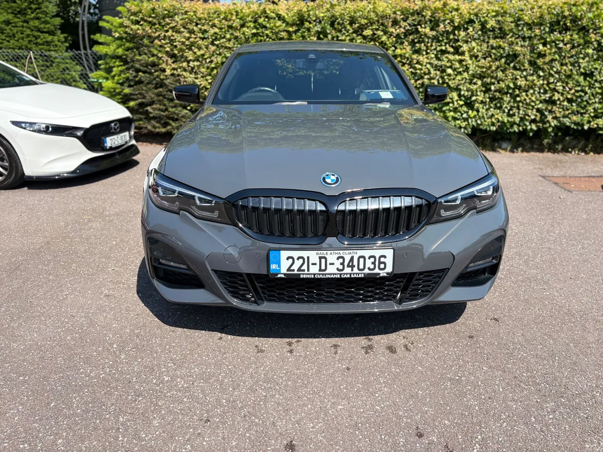 330E M-SPORT PRO | FBMWSH | WALKAROUND VIDEO - Image 5