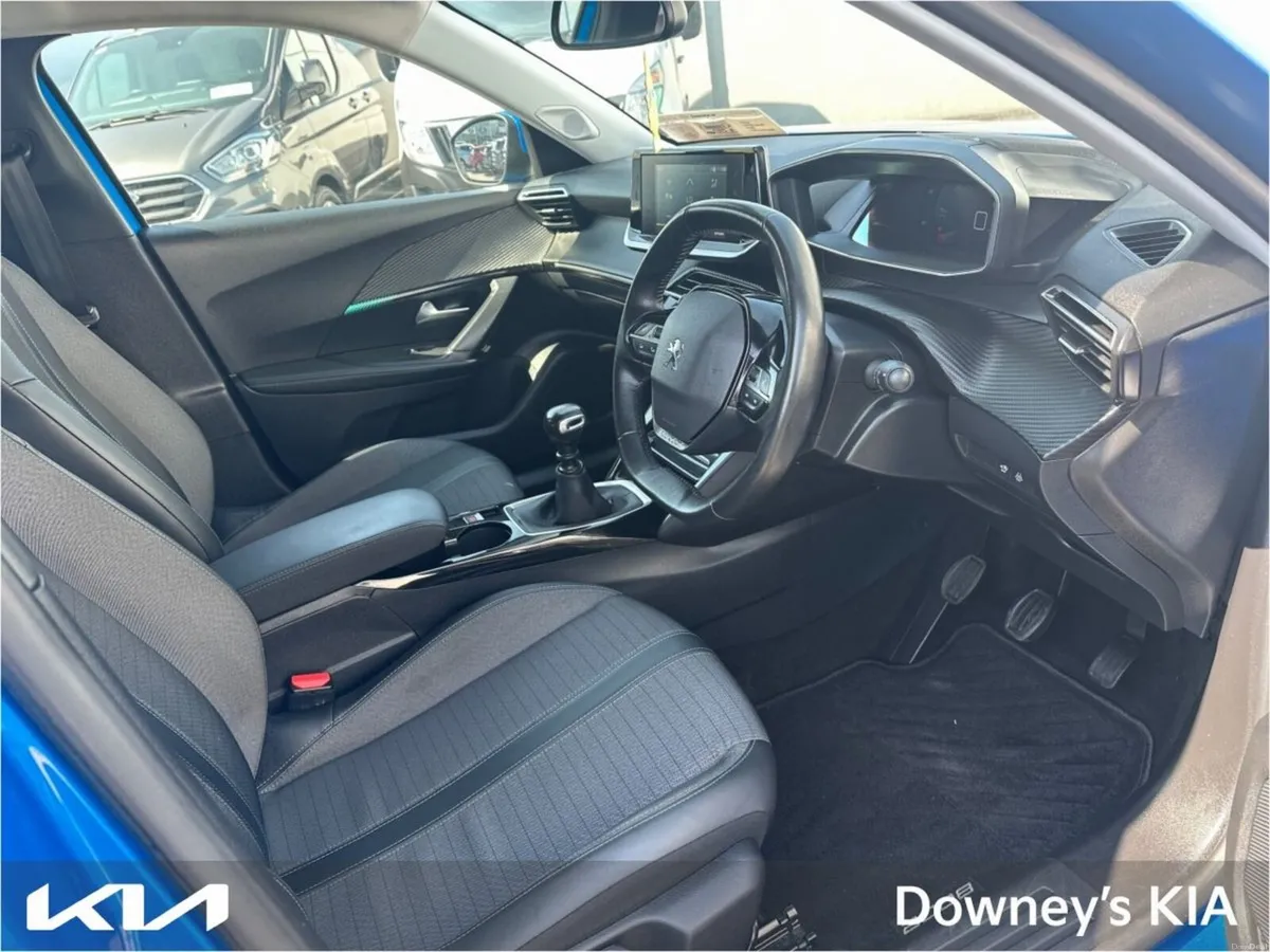 Peugeot 2008 ALLURE 1.2 PETROL - Image 2