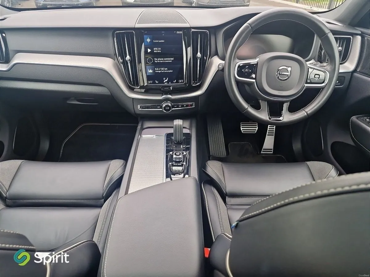 Volvo XC60 T8 R-Design Plug In Hybrid - Image 4