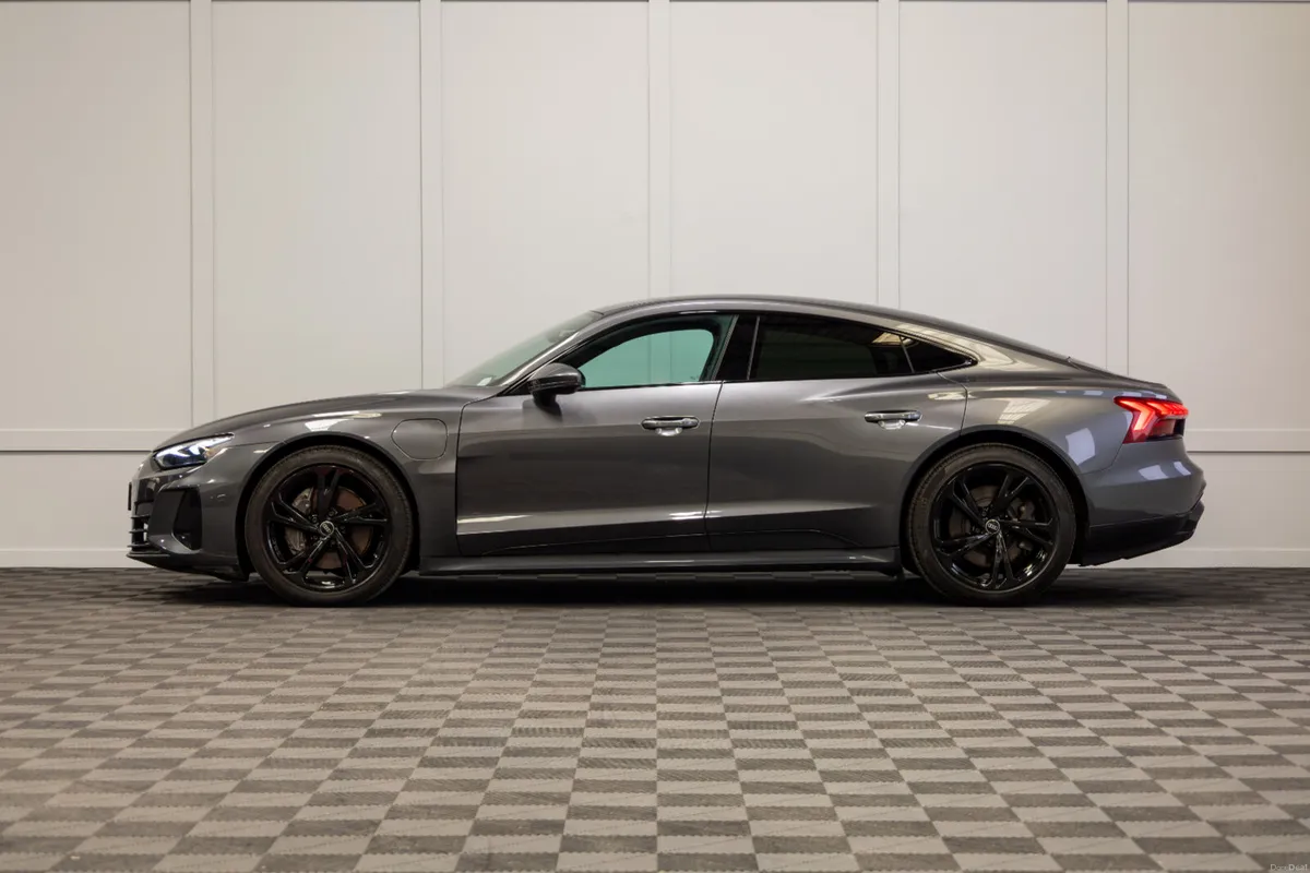 2023 Audi e-Tron GT Quattro - Image 3