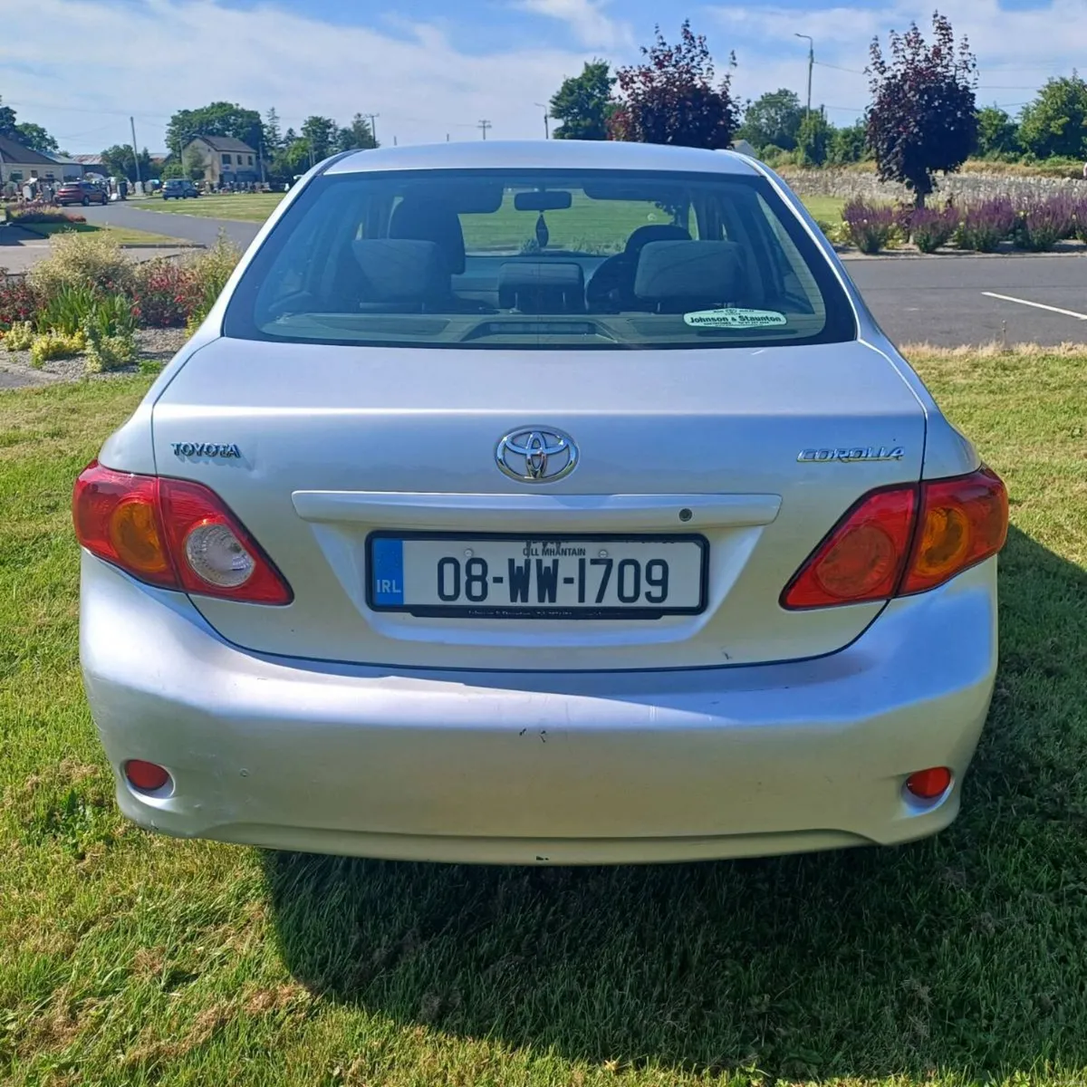 Toyota corolla - Image 4