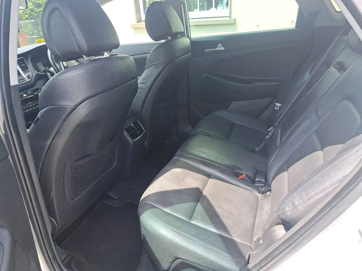 Tuscan 2016 low mileage - Image 5