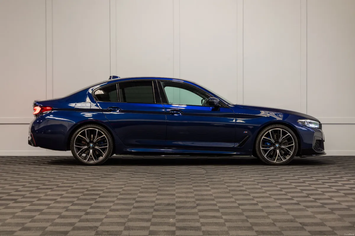 222 BMW 5-Series X-Drive 520d M-Sport - Image 6