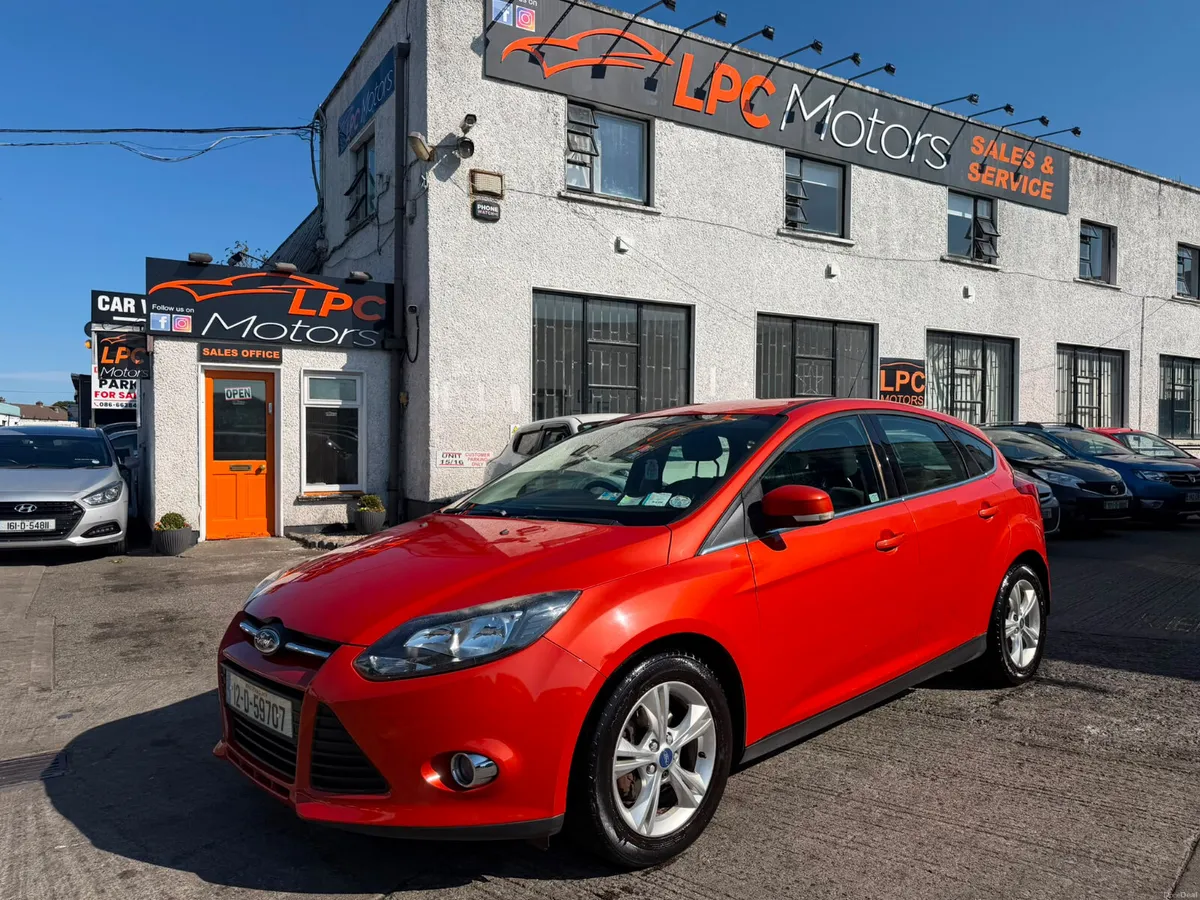 Ford Focus 2012 Automatic - Image 2