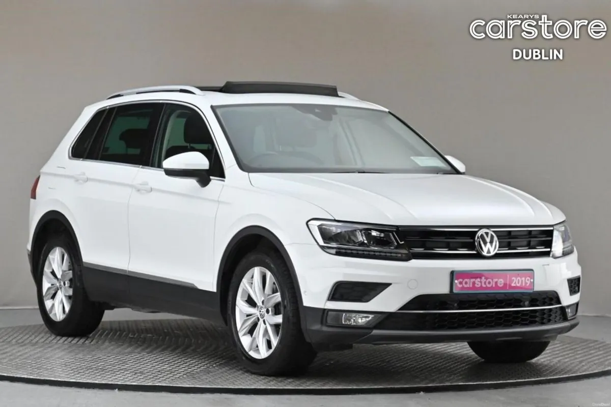 Volkswagen Tiguan 2.0 TDI HIGHLINE 6SPD**PAN ROOF* - Image 1
