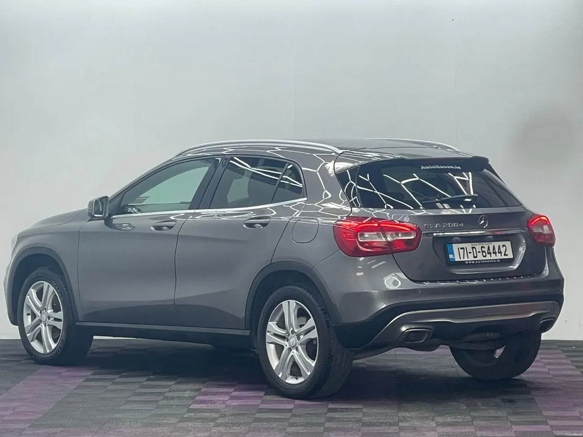2017 Mercedes-Benz GLA200D, Automatic - Image 6