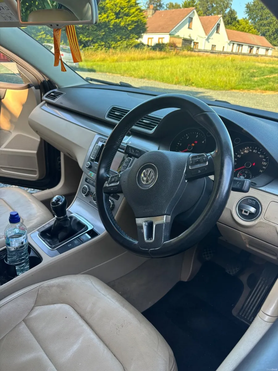 Volkswagen Passat 2014 - Image 3